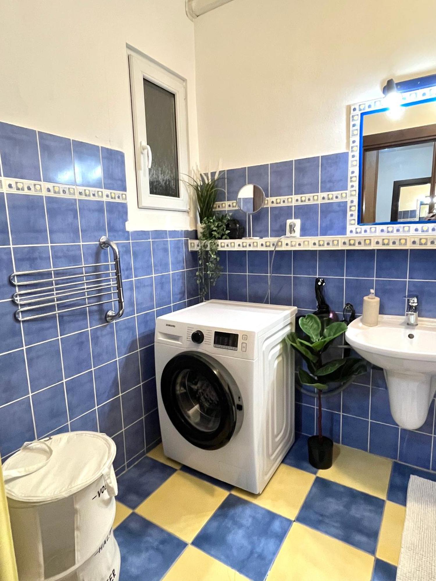 Audrey Hepburn Apartment Old Town Air Conditioned Bratislava Ngoại thất bức ảnh