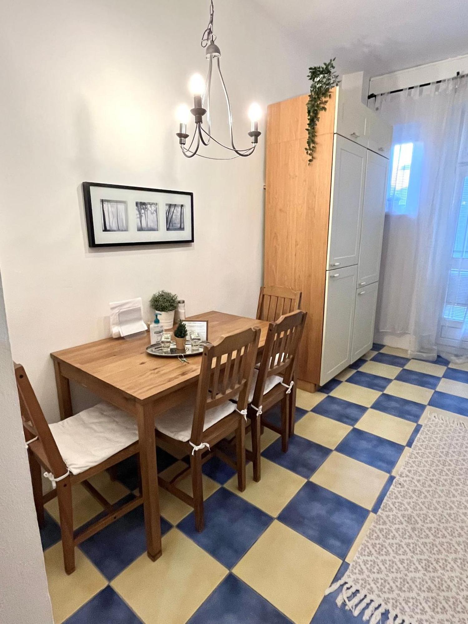 Audrey Hepburn Apartment Old Town Air Conditioned Bratislava Ngoại thất bức ảnh
